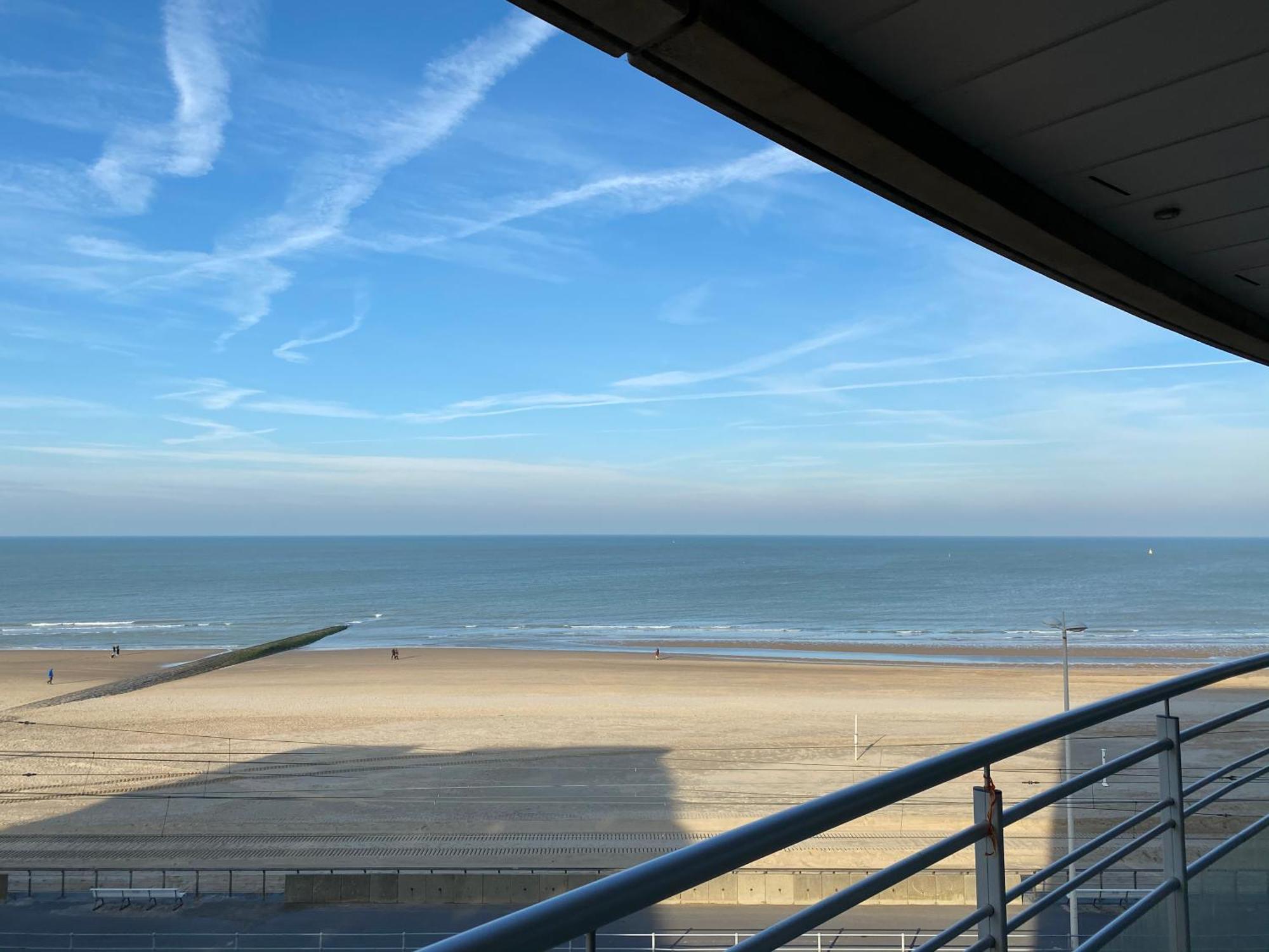 Vayamundo Oostende - Apartments Exterior photo