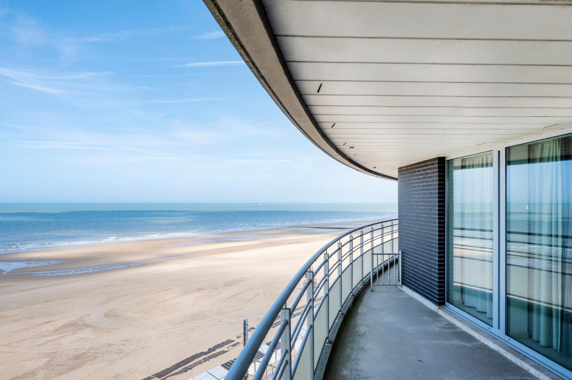 Vayamundo Oostende - Apartments Exterior photo